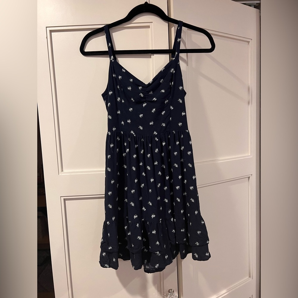 HOLLISTER DRESS WITH OPEN BACK
